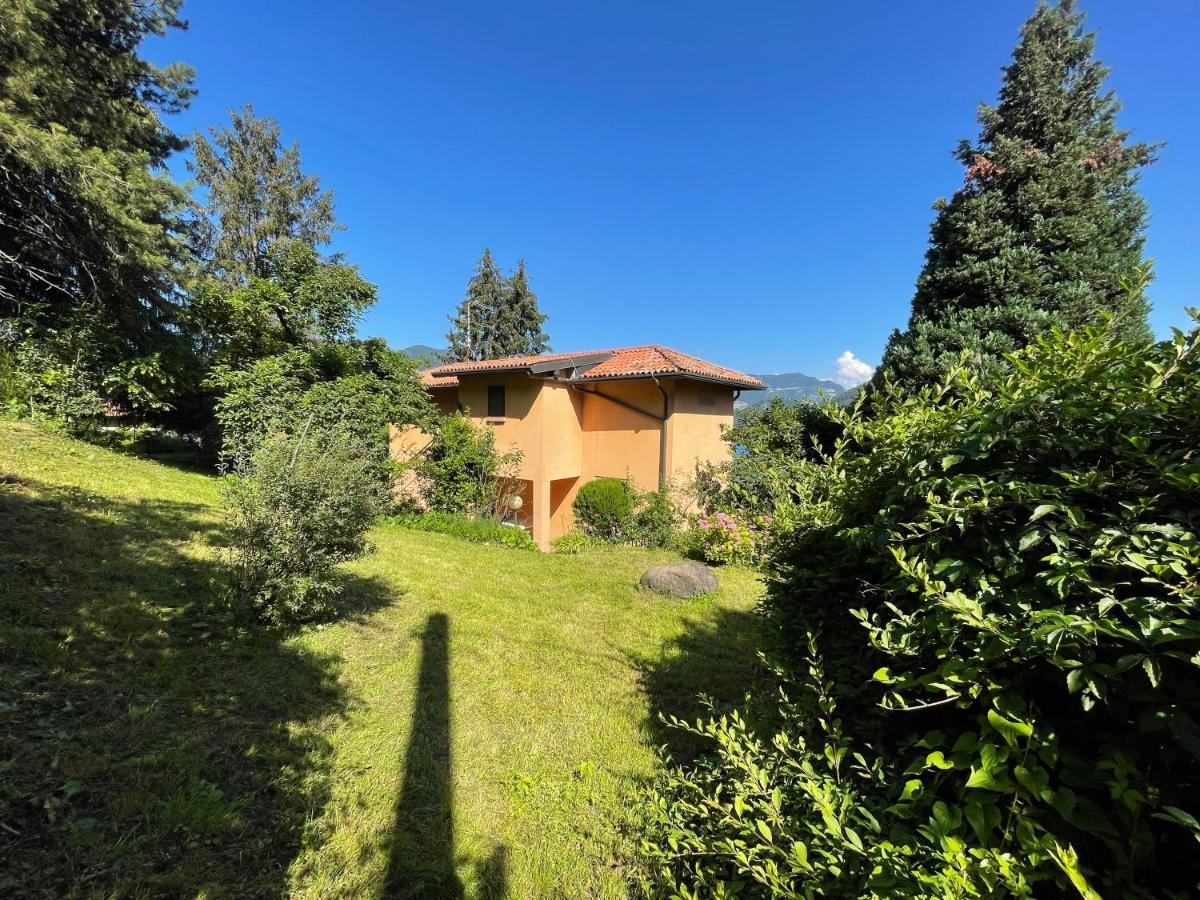 Appartamento Lake View Di Villa Giuliana ซุลซาโน ภายนอก รูปภาพ